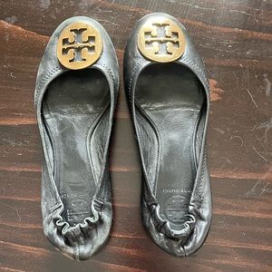 TORY BURCH MINNIE TRAVEL BALLET FLAT, LEATHER